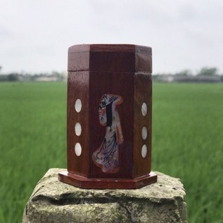 Lọ đựng tăm gỗ hương khảm thiếu nữ đành cho những bữa cơm gia đình Việt Nam