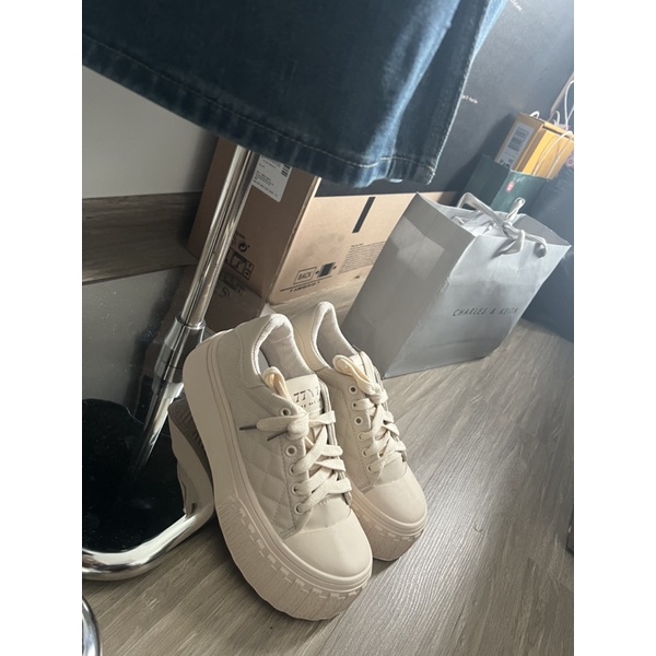 Giày đế cao da trám mềm xinh