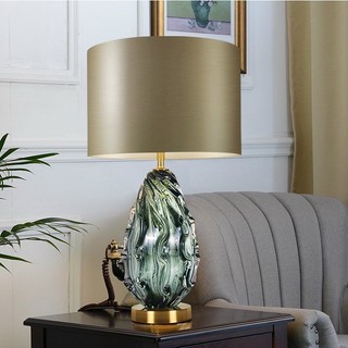 Đèn đặt bàn trang trí tap đầu giường, sofa phòng khách phong cách LUXURY