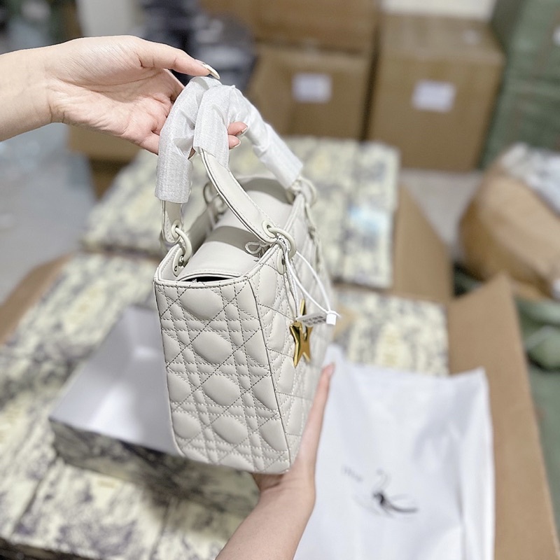 Túi Dio 5 múi kèm charm sao fullbox size 23cm