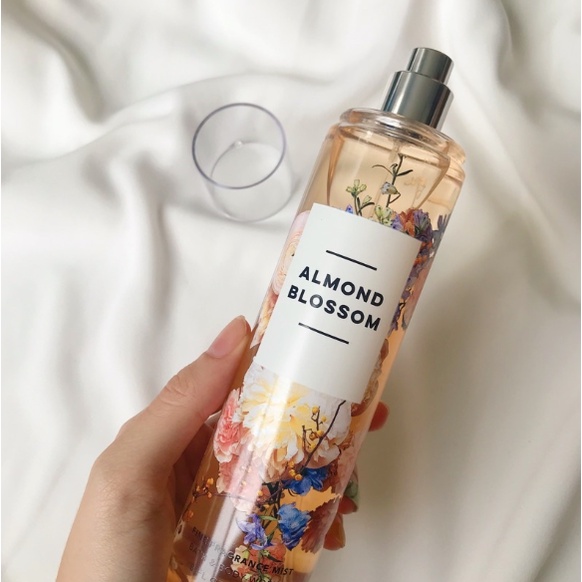 ✨ Xịt thơm Body Mist 𝐁𝐚𝐭𝐡 𝐚𝐧𝐝 𝐁𝐨𝐝𝐲 𝐖𝐨𝐫𝐤𝐬 𝐀𝐥𝐦𝐨𝐧𝐝 𝐁𝐥𝐨𝐬𝐬𝐨𝐦