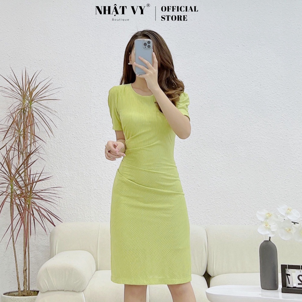 Đầm dự tiệc Nhật Vy tay ngắn cổ tròn cách điệu nhún eo dáng ôm chất thun sọc phù hợp đi chơi dạo phố sang chảnh - D2445