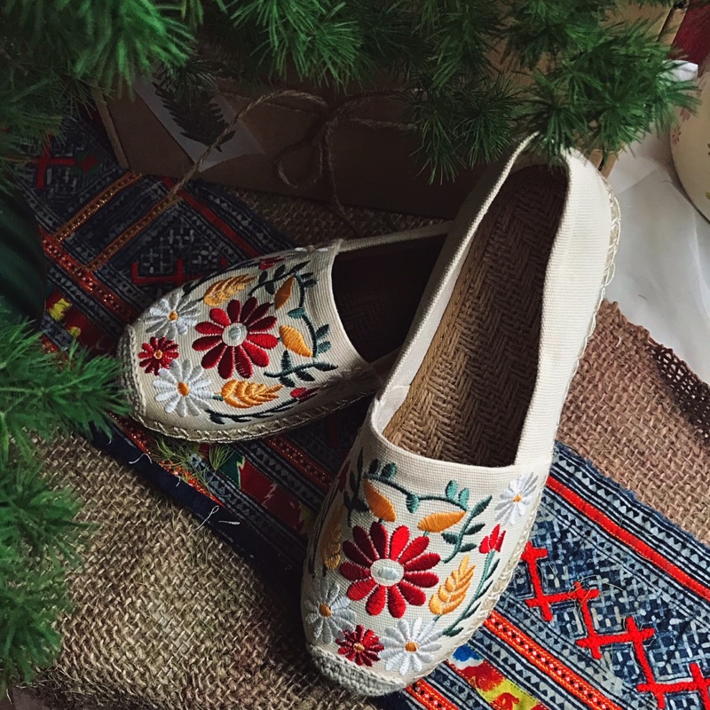 THANH LÝ - Giày thổ giày cói đế bằng êm chân bền bỉ chất lượng cao vải canvas thêu hoa thổ cẩm