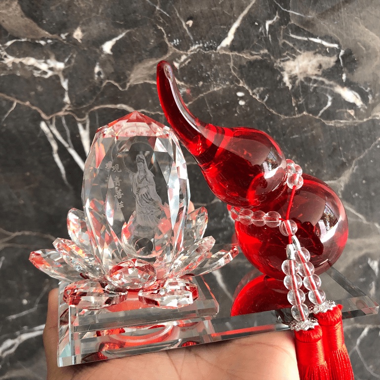 Tượng Quan Âm Hồ Lô Pha Lê Phong Thuỷ Để Bàn Làm Việc, Taplo Xe Hơi, Ô Tô Cao Cấp Có Kèm Nước Hoa