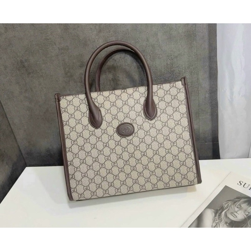 túi sách nữ gucci , sz to đựng vừa khổ a4 , thuận tiện cho đi chơi , đi làm