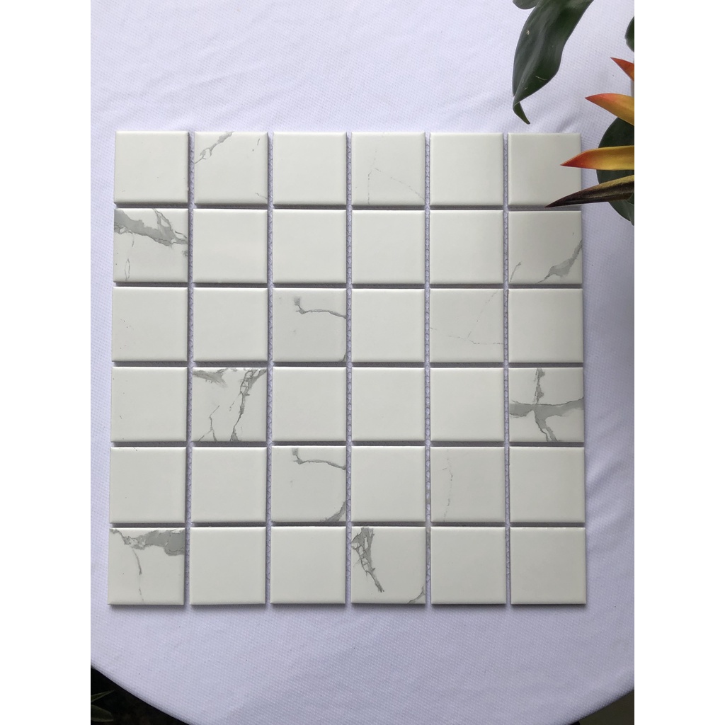 Gạch mosaic gốm vuông trắng sứ vân mây, ốp tường trang trí nhà bếp, phòng tắm, phòng bếp, decor quán, spa, dễ vệ sinh