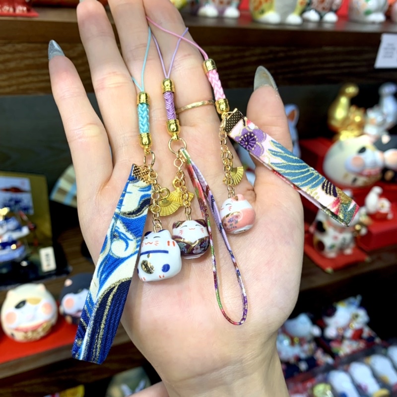 Móc khoá Mèo sứ Dải vải nhỏ dài - MK04