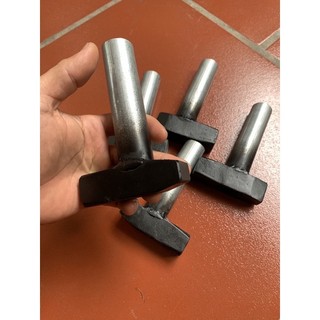 Búa gò biển số