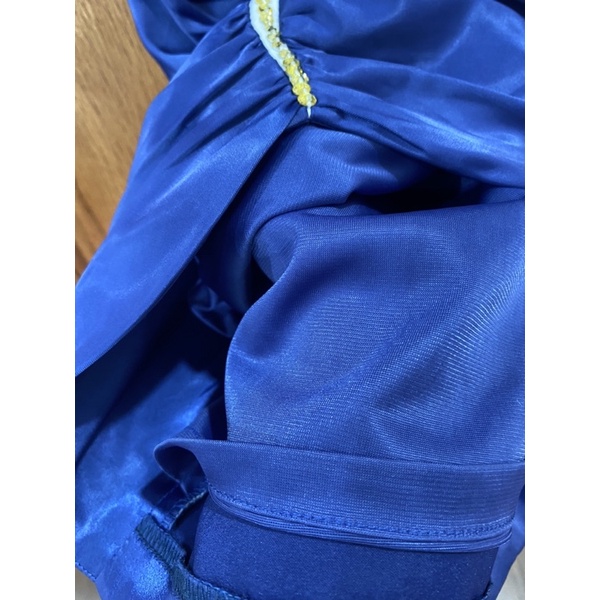 Váy lụa xanh thanh lý