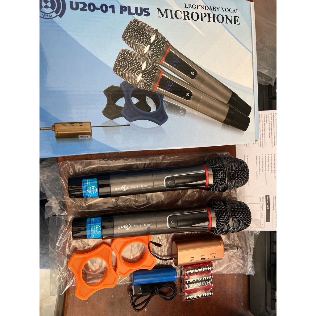 Micro không dây karaoke U20-01 Plus Mẫu Cao Cấp