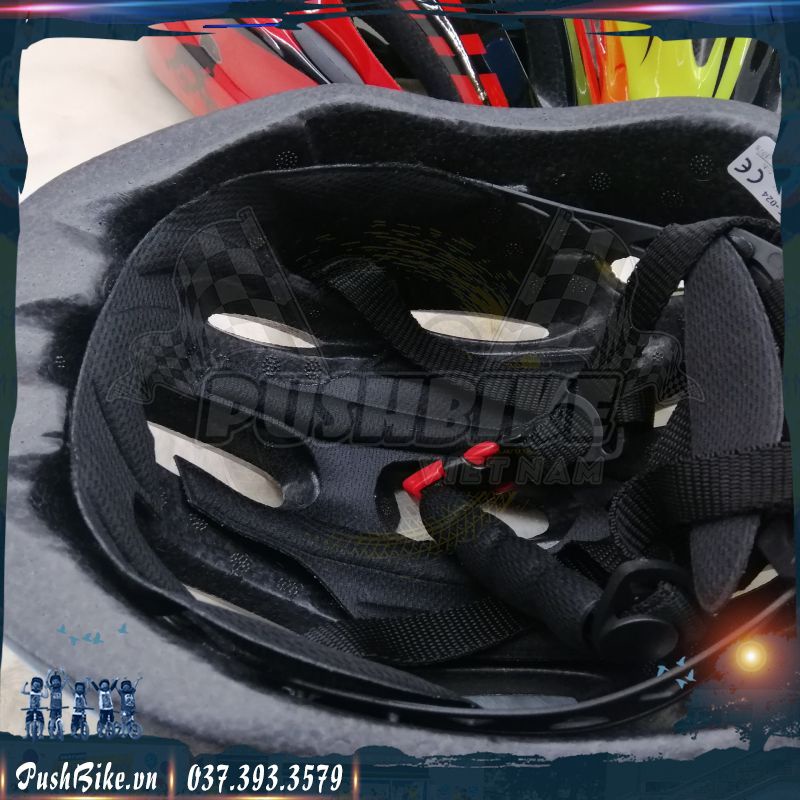 Mũ bảo hiểm Saro