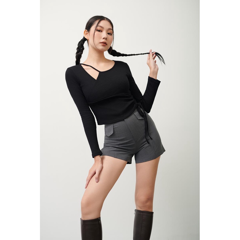 Áo thun tay dài 1 bên cổ cut out 1 bên rút dây thời trang GAGO màu đen GA4285