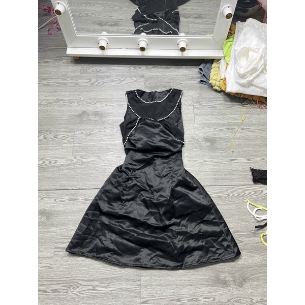 Đầm Dây Thắt Vai Xoè Tapta Cúp Nhún Chéo Ngực