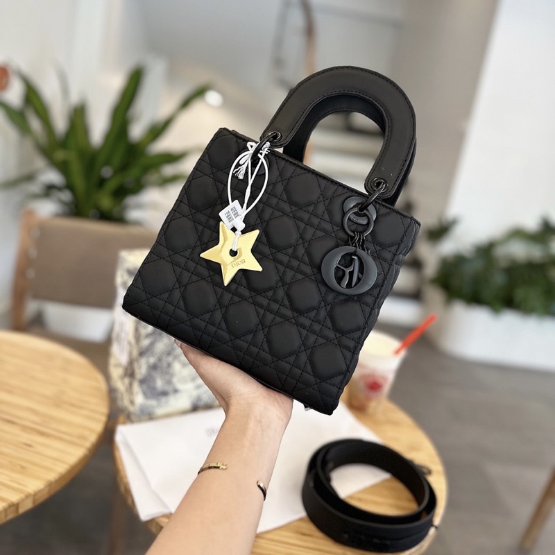 Túi Dio 5 múi kèm charm sao fullbox size 23cm