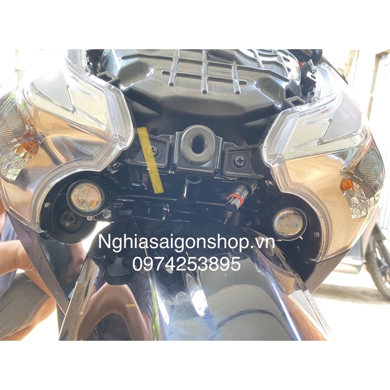 Pat gắn đèn bi mini xe Future hốc yếm