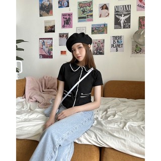 JANET STUDIO • Áo thun đen viền ren sò