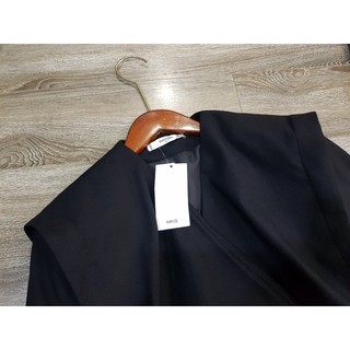 Váy vest M.N.G dư xịn, không có dây nịt kèm theo