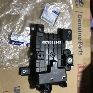 Giá đỡ bình ắc quy Hyundai I10 grand xịn