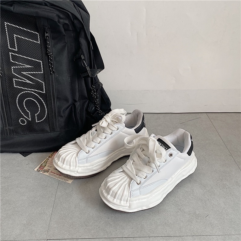 GIÀY SNEAKERS HOT MÙA HÈ 2023