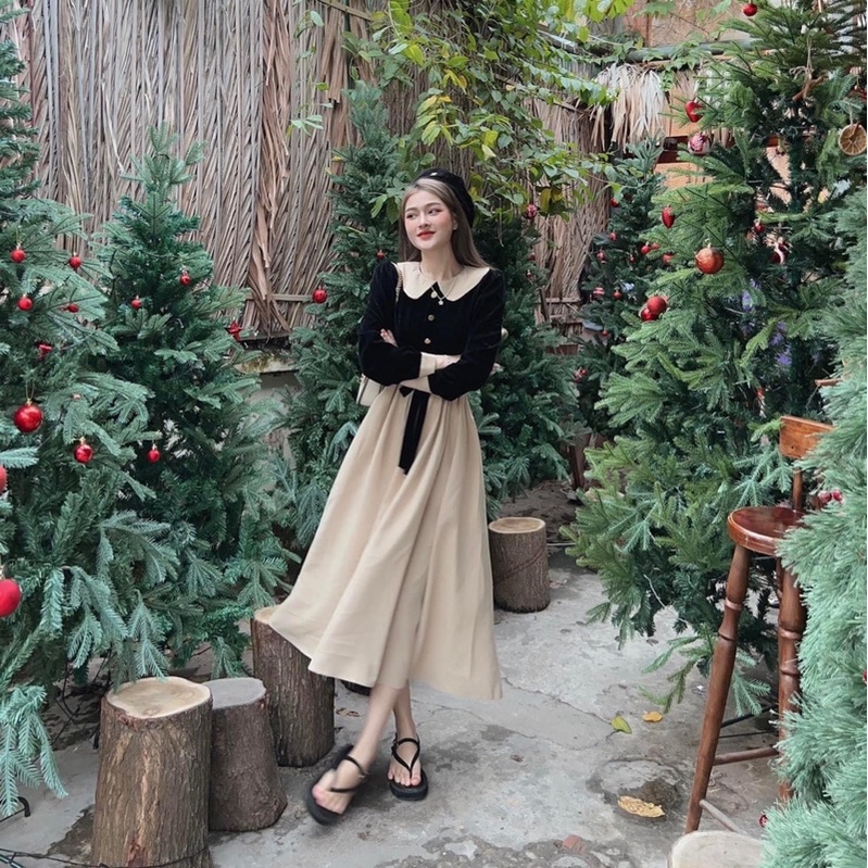 Set áo nhung đen phối chân váy nude