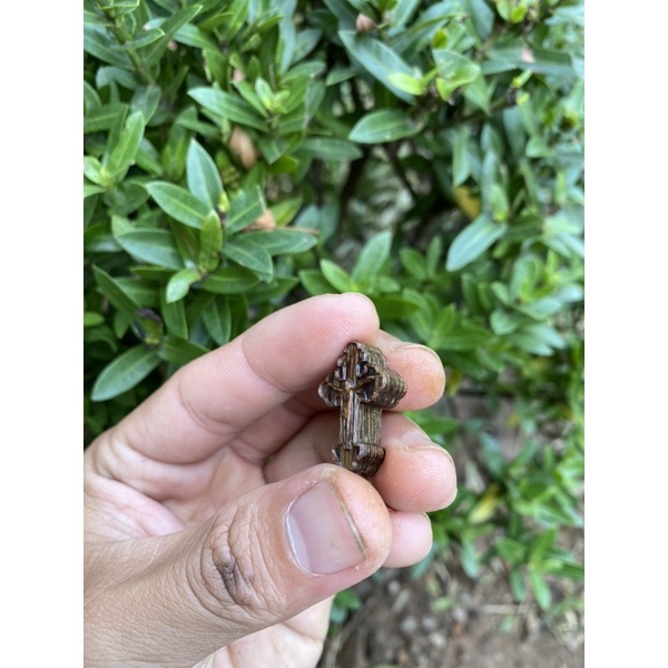 Charm thánh giá trầm sánh chìm