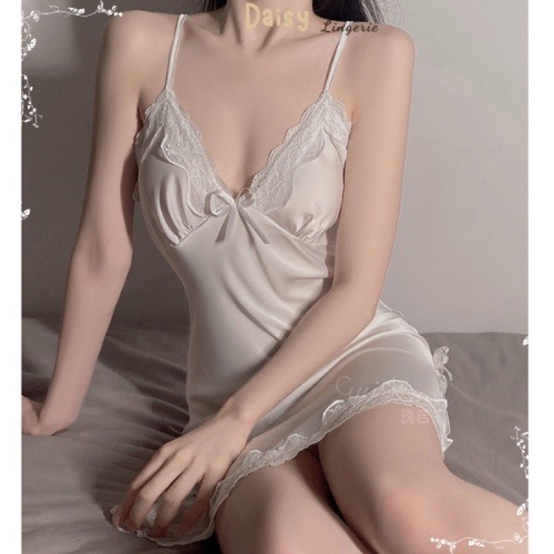 Cosplay đầm ngủ 2 dây ren kèm quần lọt khe xẻ lụa satin