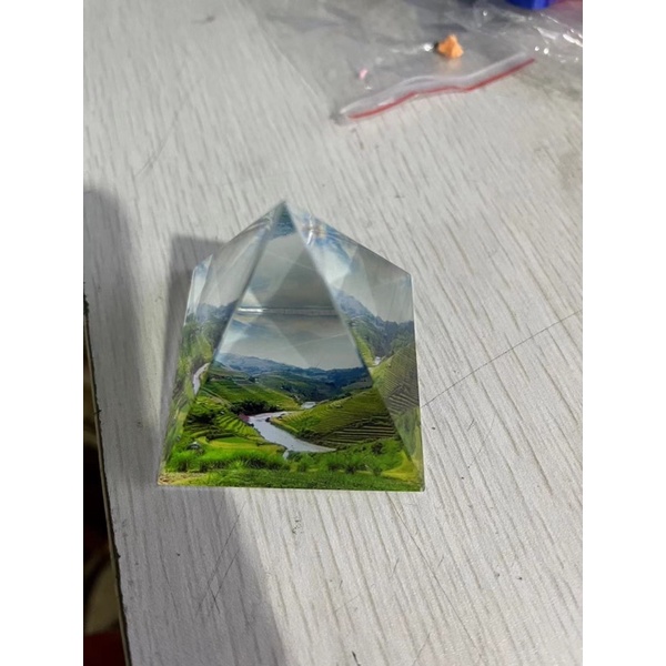 kim tự tháp  sapa pha Lê ( ngẫu nhiên)