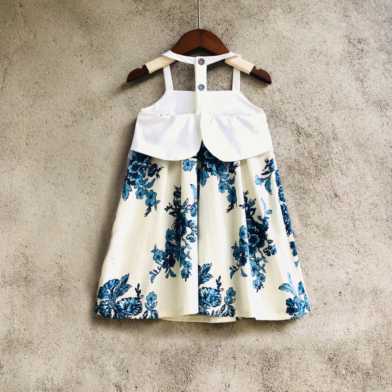 Đầm bé gái dây trắng phối hoa, chất thô cotton thoáng mát