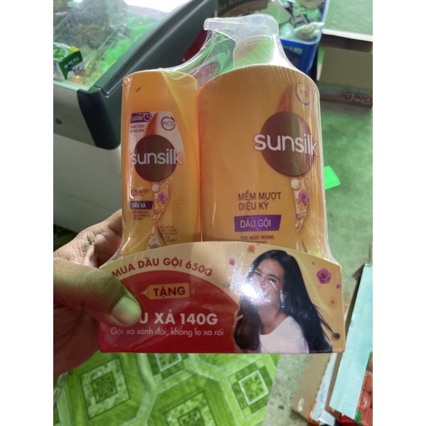 VOUCHER40K GIÁ 95K- Dầu gội đầu Sunsilk bồ kết óng mượt vàng mềm mại 650g tặng kèm xả cùng loại