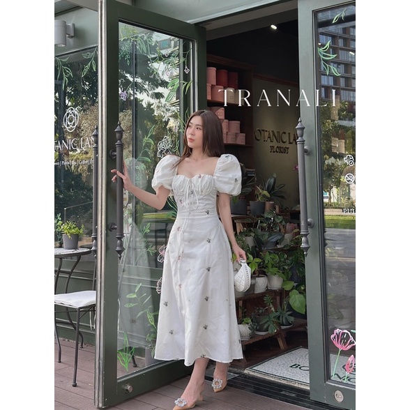 ĐẦM MIDI XÔ TRẮNG NHÚN NGỰC CUT-OUT LƯNG XẺ ĐÙI