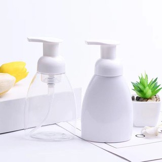 Chai nhựa HDPE dạng vòi nhấn