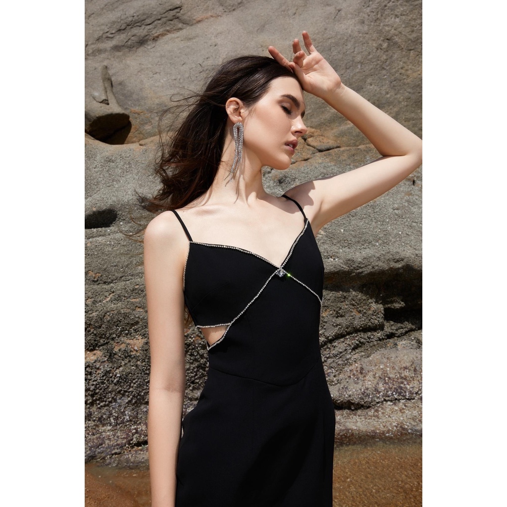 MAVEN - Váy đen ôm hai dây cut out đính kết Blanko Dress