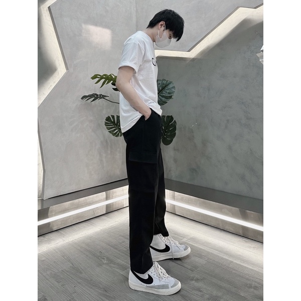 Quần kaki túi hộp pant túi basic dễ phối đồ đen và xanh rêu | BigBuy360 - bigbuy360.vn