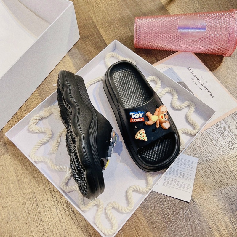 🔥BÁNH MÌ  CO STICKER LOẠI 1- DÉP ĐÚC  NỮ CHẤT LƯỢNG🔥 DÉP ĐI MƯA, DÉP ĐI TRONG NHÀ 🔥