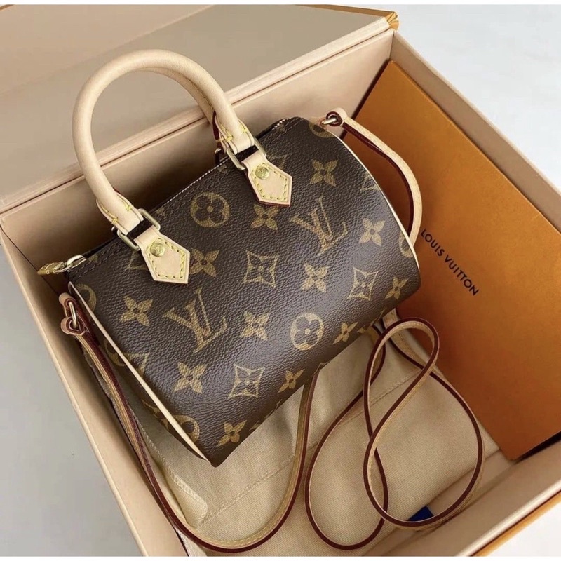 Trống đeo chéo, xách tay trần chữ thời trang kèm khăn size 20