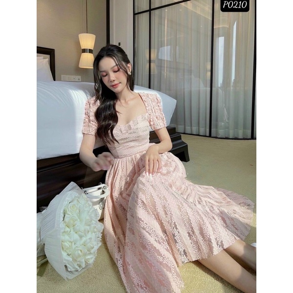 Đầm dự tiệc xoè tay bồng hở ren quyến rũ