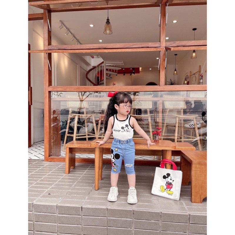 Set áo 3 lỗ mickey + quần jean lửng cho bé gái