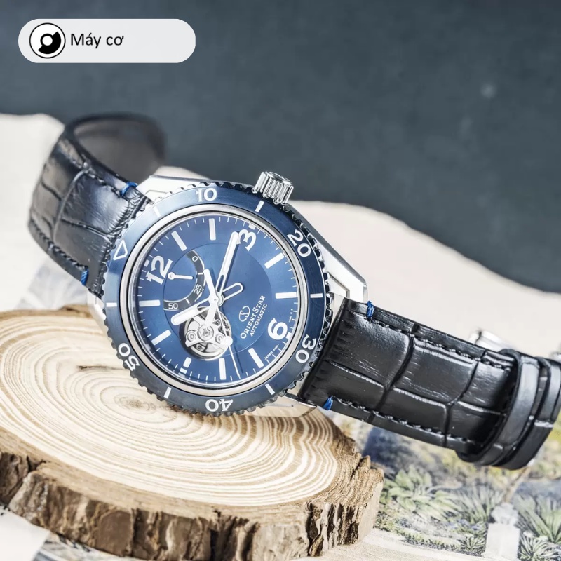 Đồng hồ cơ nam Orient Star Watch Sport RE-AT0108L00B thiết kế thể thao mặt kính Sapphire dây da đeo tay chính hãng
