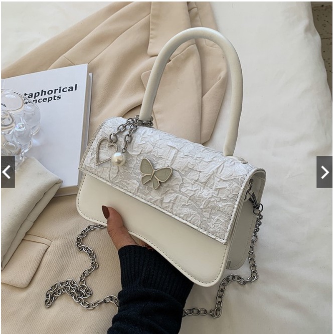 Túi Xách Mini Dây Xích Phối Nắp Da Lộn Kèm Họa Tiết WESTIE - A145.TXN