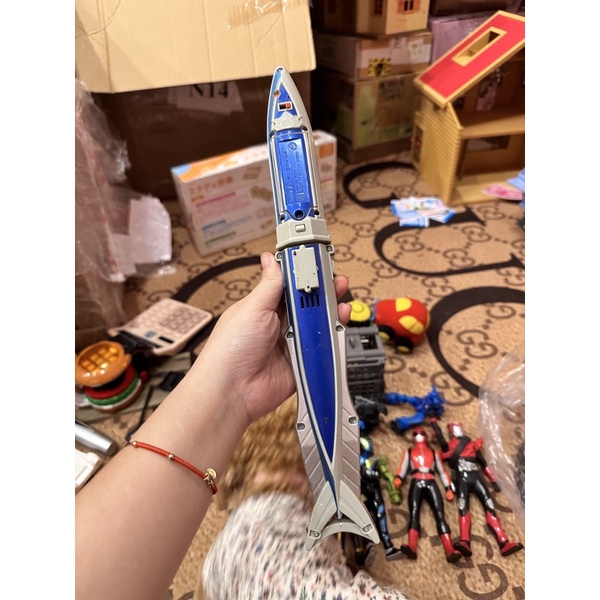Kiếm điện đồ chơi siêu nhân
