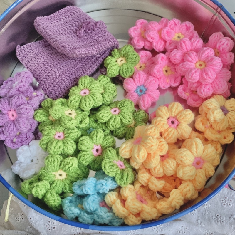 HOA LEN 6 CÁNH HANDMADE ĐỦ MÀU
