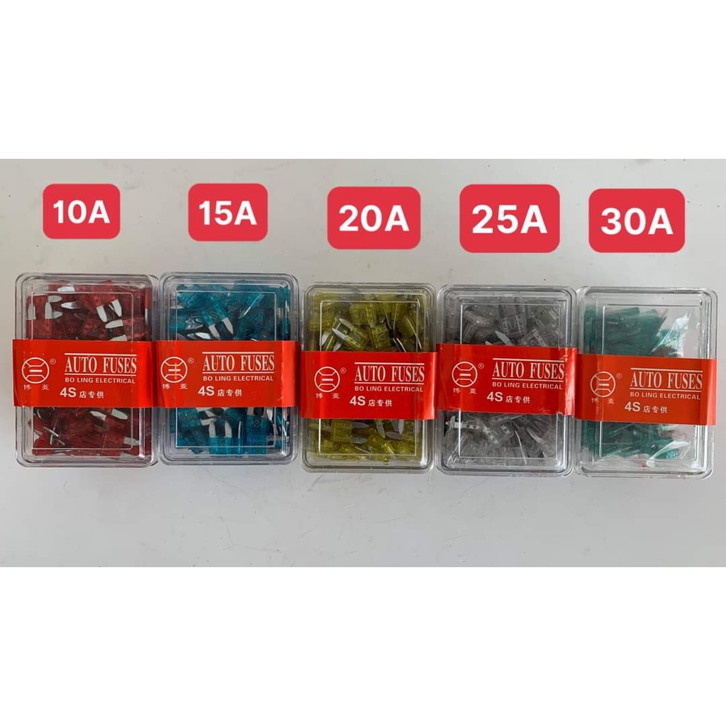 cầu chì đủ các loại to và nhỏ có: 10A-20A-25A-15A-30A. bán theo hộp (1 hộp 100 cái)