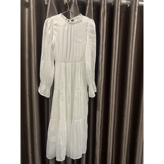 Thanh lý vây trắng sz s mua về giặt cất pass lại chưa được nữa giá