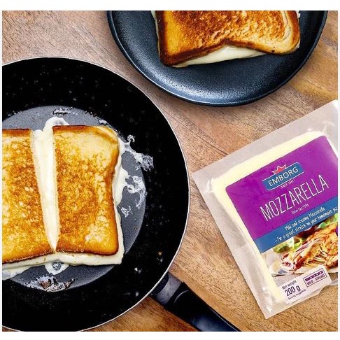 Phô mai Mozzarella hiệu Emborg – gói 200g. Date 7/2023
