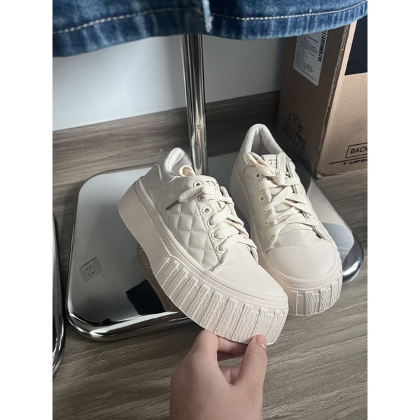 Giày đế cao da trám mềm xinh