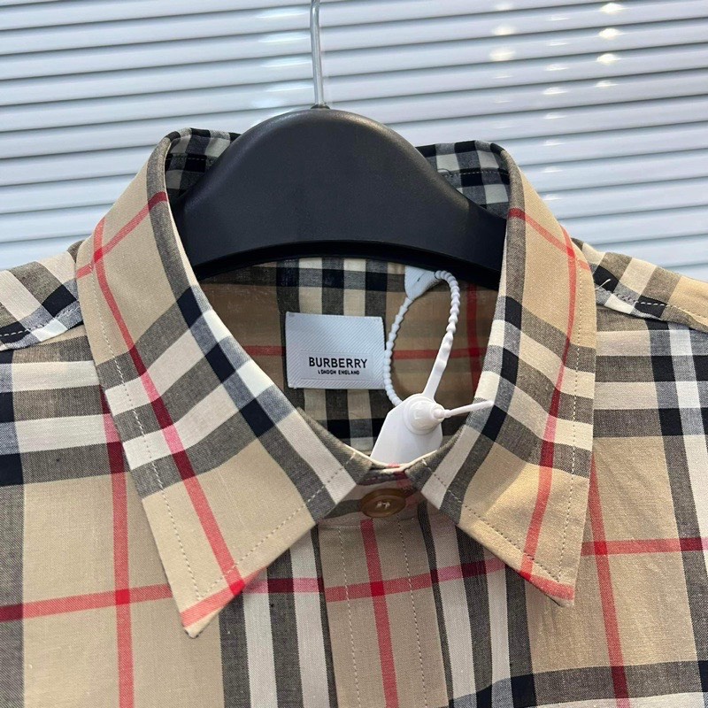 [HOT TREND] ÁO SƠ MI BURBERRY UNISEX V2 , ÁO SƠ MI BBR LONDON SỌC KẺ VÀNG NAM NỮ UNISEX | BigBuy360 - bigbuy360.vn