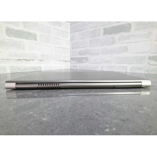 Xả Laptop cũ Toshiba dynabook R63/P  CPU core i5-5300U/Ram 8G / SSD128G màn 13'3 inch