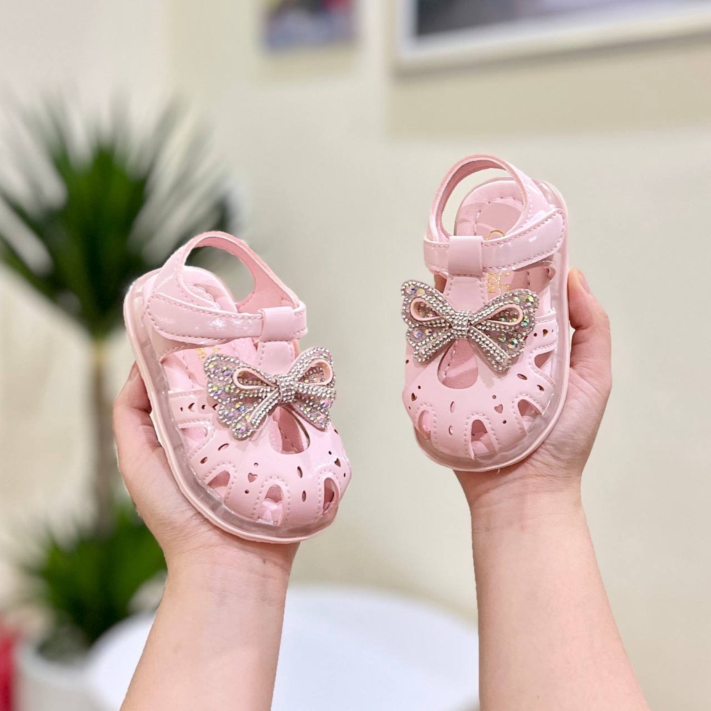 Sandal Tập Đi Cho Bé Gái 0-4 Tuổi Hoạ Tiết Thời Trang Gắn Nơ Đế Chống Trơn Trượt Siêu Xinh