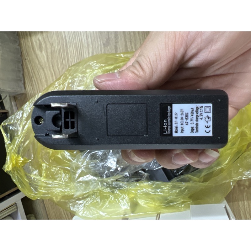 MÁY SẠC PIN 3V7-4V2 - HÀNG LOẠI 1