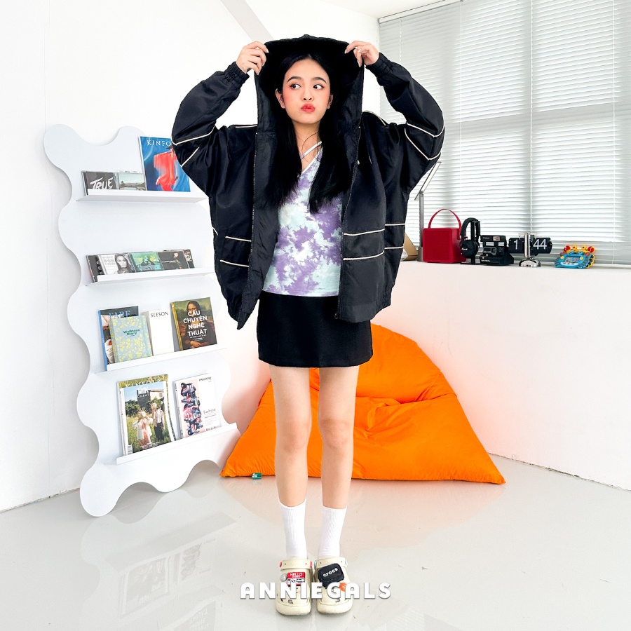 Anniegals - Áo dù đen phối viền kem - Black lightweight jacket
